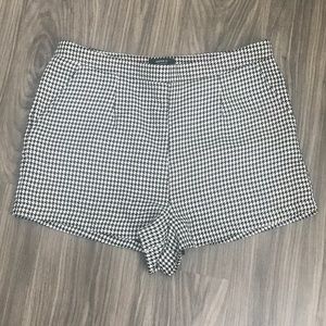Forever 21 Houndstooth Shorts size 30